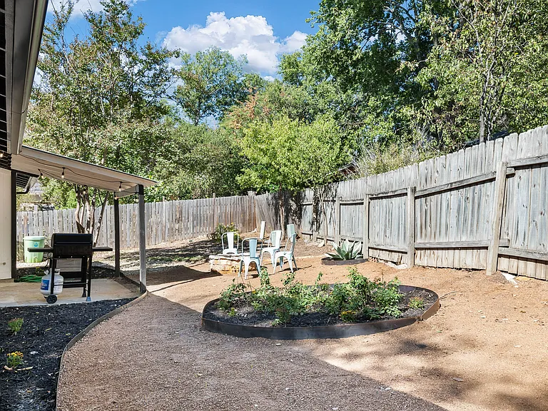 4800 Spring Meadow Cv — Photo 10