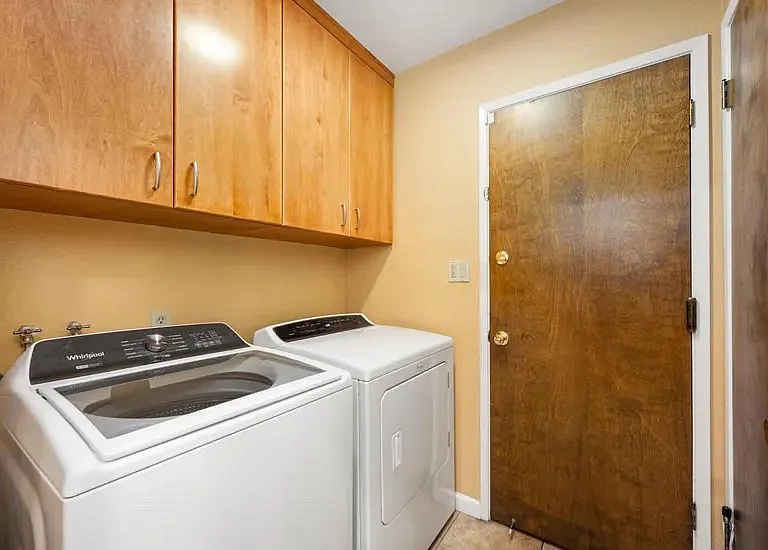 4234 Burrell Way — Photo 36