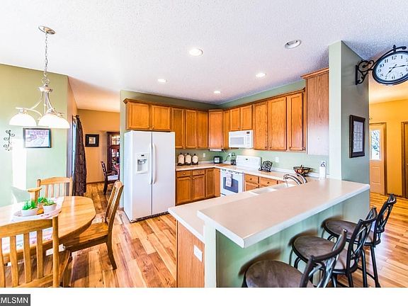 Great kitchen space with a breakfast bar and informal dining.