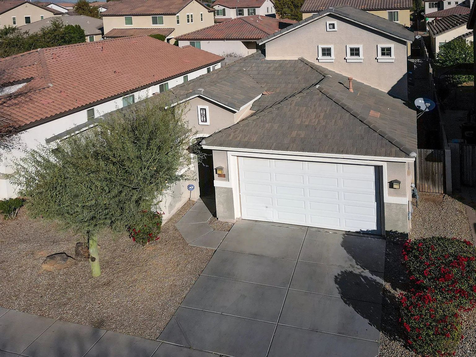 10120 W Levi Dr — Photo 2