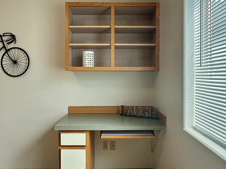 University Court Apartments — Photo 18