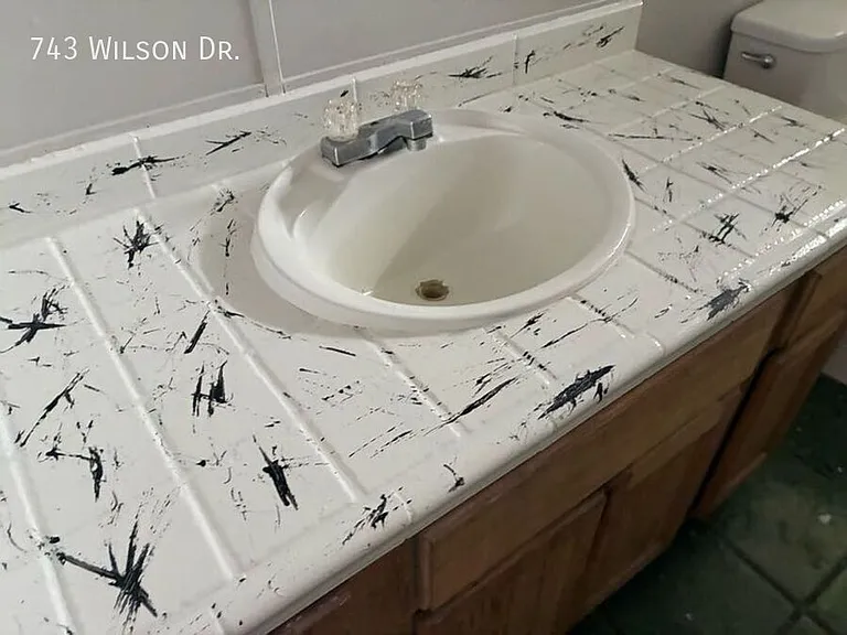 743 E Wilson Dr — Photo 12