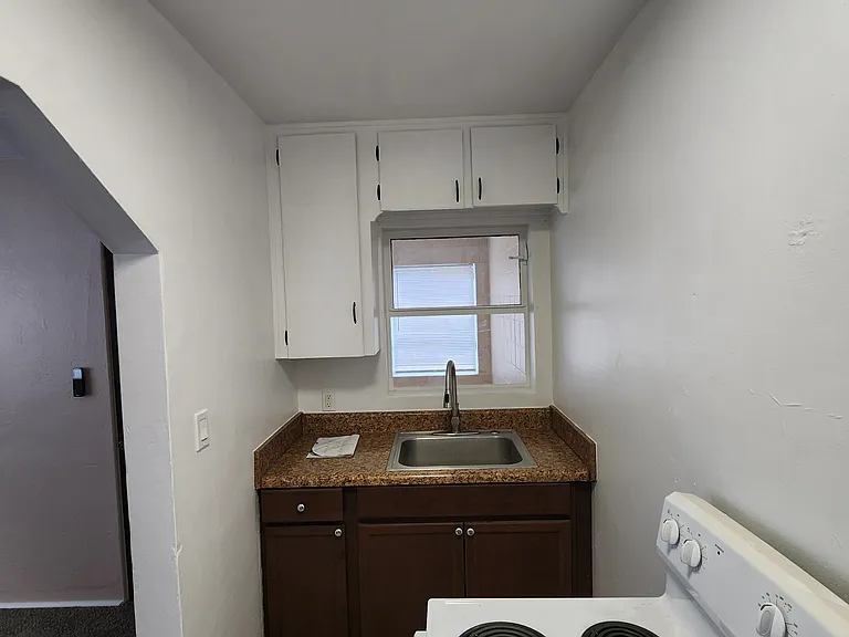 1515 W Washington St #10 — Photo 9