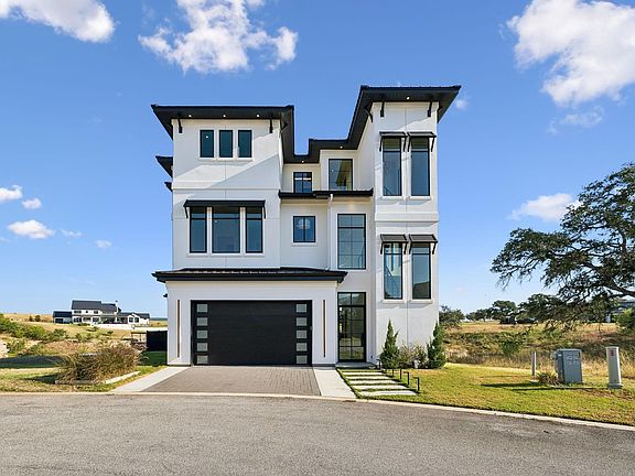 3rd image of 116 Houdini Way