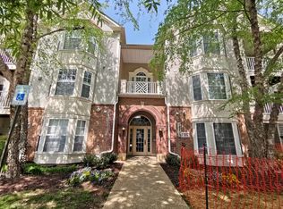 18715 Sparkling Water Dr APT 302, Germantown, MD 20874