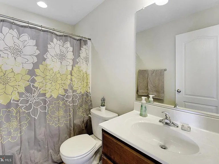 242 Schramm Loop — Photo 13