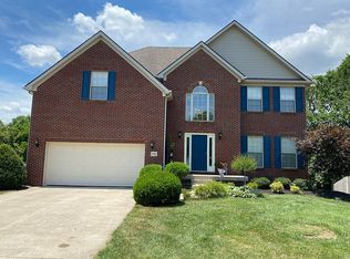 800 Forest Lake Dr, Lexington, KY 40515