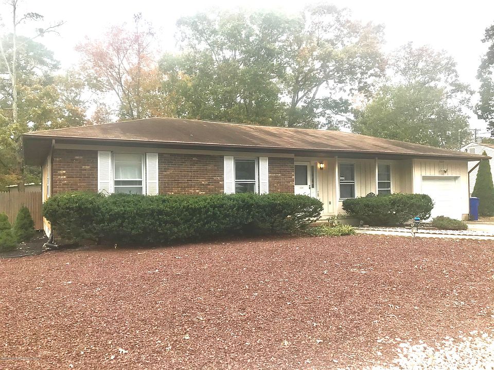1st image of 1120 Wake Forest Dr