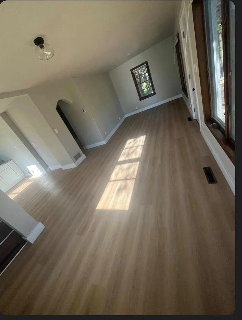 831 Brown St — Photo 4