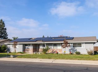 2414 E Paradise Avenue, Visalia, CA 93292