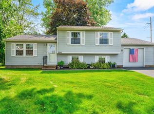 208 Rocky Rd, Liverpool, NY 13090