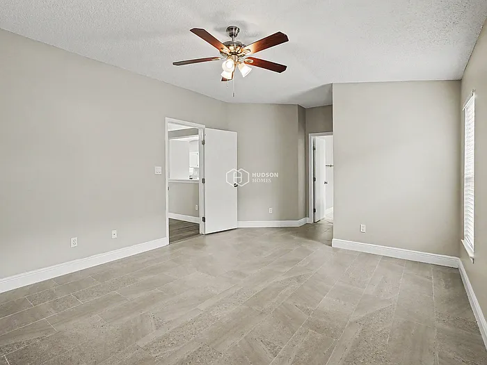 11220 Huxley Ave — Photo 9