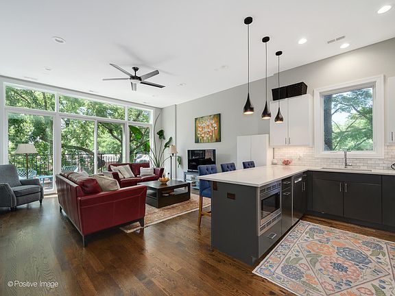 4th image of 1057 N Winchester Ave #3