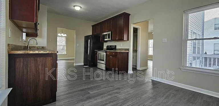 820 Maltby Cres — Photo 11