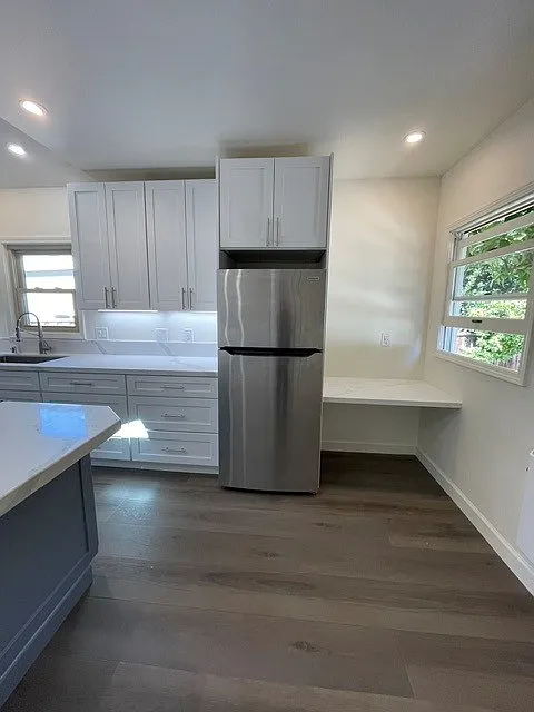 2 bed, 1100 sqft, $4,500 — Photo 2