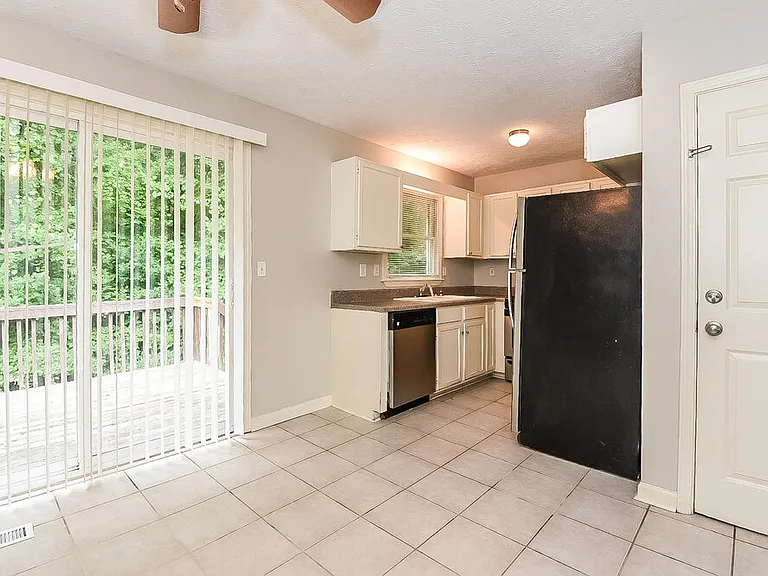 131 Aztec Way SE — Photo 8