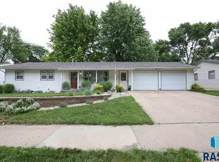 508 Poplar Dr, Canton, SD 57013