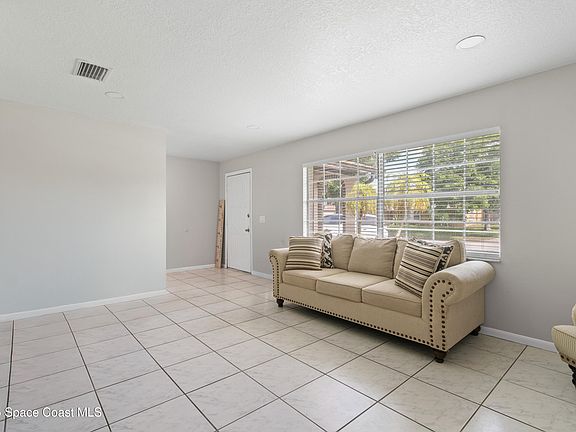 4th image of 845 Westport Dr