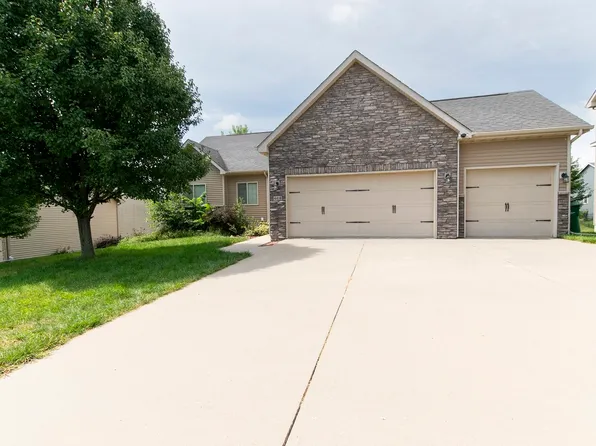 4418 NW 166th St, Clive, IA 50325
