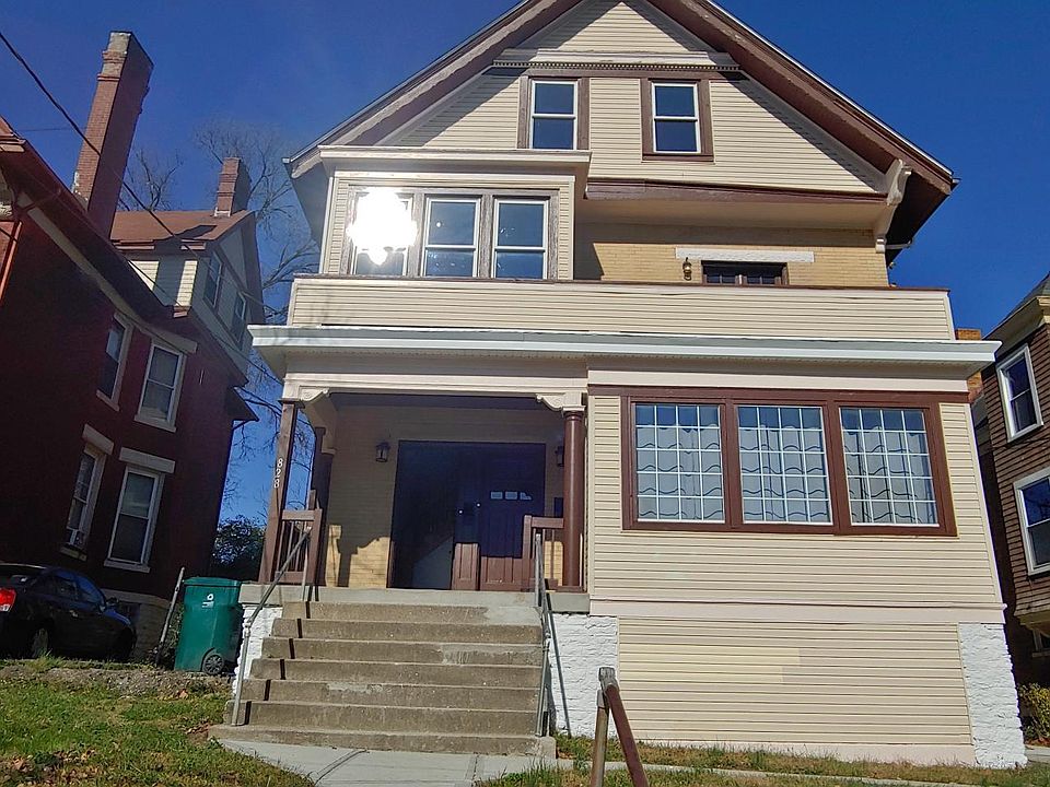 828 Windham Avenue is located on a quiet street.