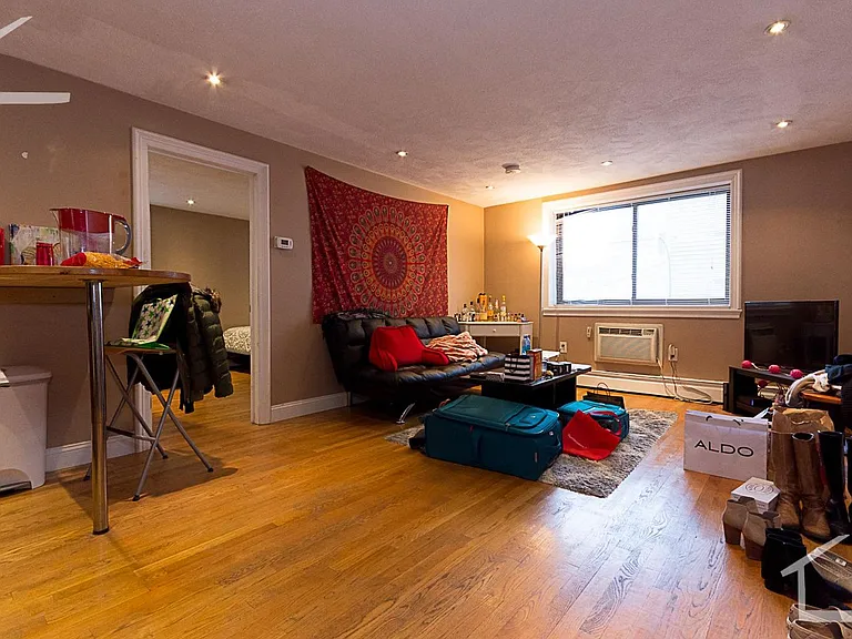 47 Gardner St #25 — Photo 6
