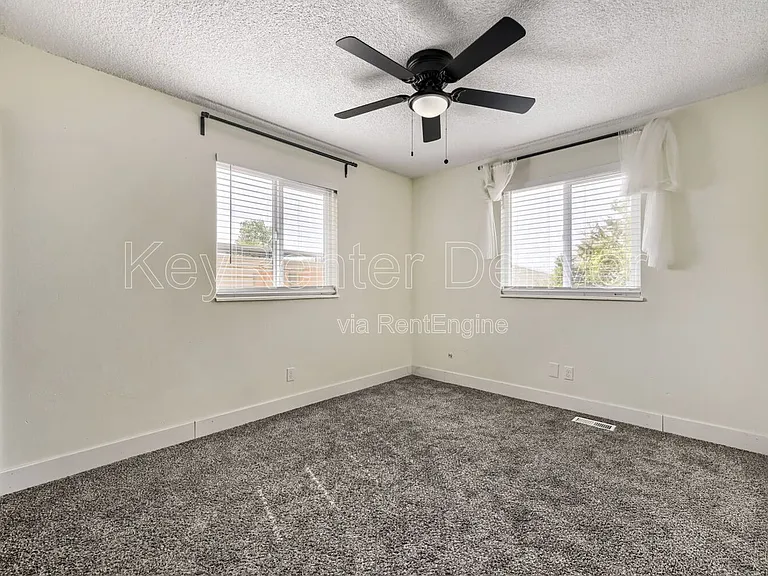 5543 Atchison St — Photo 11