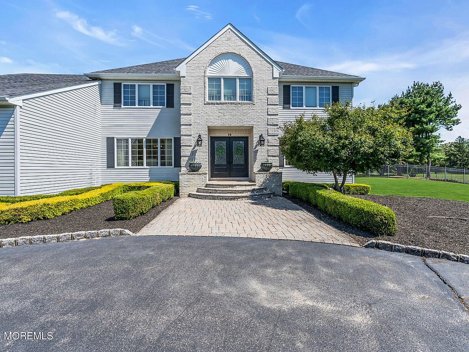1st image of 12 Clayton Drive