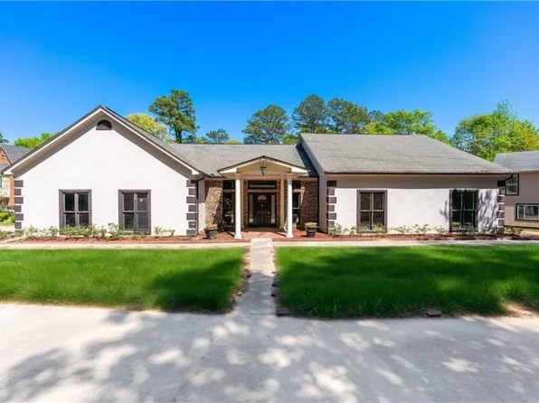 2320 Copper Trail Ln, Buford, GA 30519