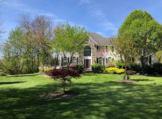 26 Milestone Dr, Ringoes, NJ 08551