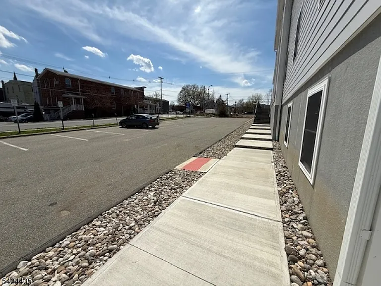 237 Main St — Photo 14
