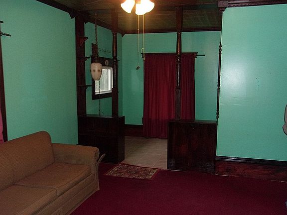 looking towards foyer