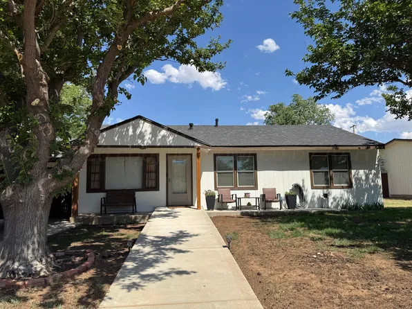 833 Conklin St, Canadian, TX 79014