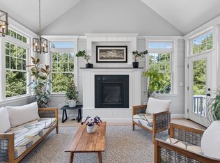 2 Watkins Ln, Southborough, MA 01772