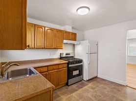 201 Sanford Ave, Richmond, CA