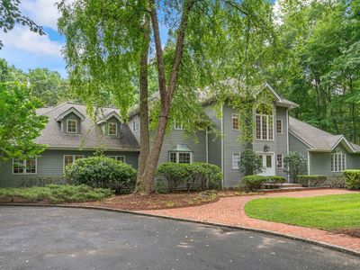 1 White Cap Court, Lloyd Harbor, NY, 11743