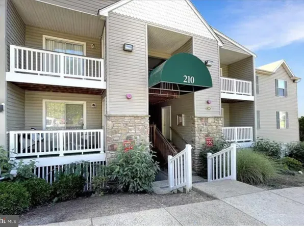 210 Wild Oak Ln APT 203, Stafford, VA 22554