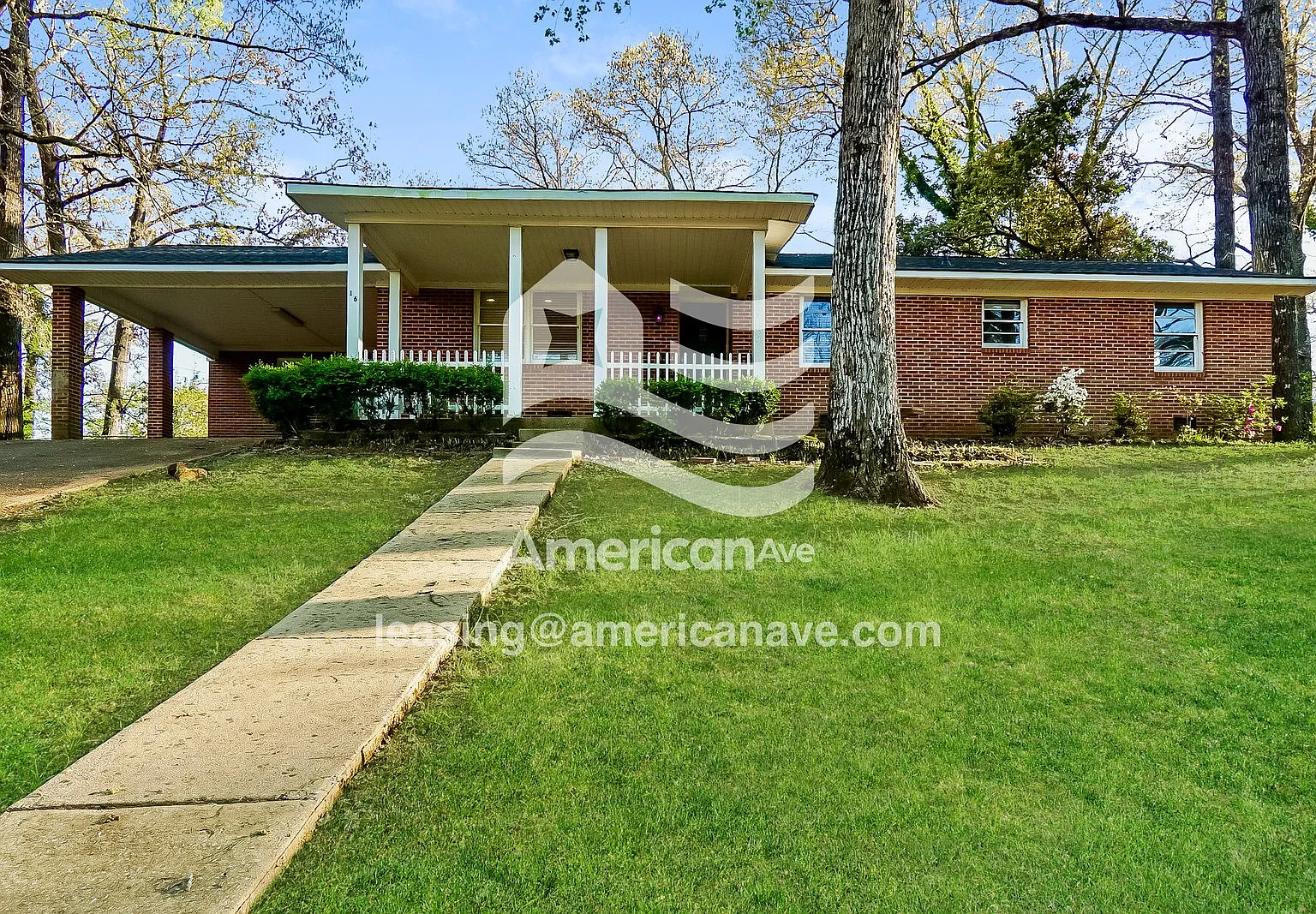 4 bed, 2.0 bath, 1722 sqft, $1,472 — Photo 2
