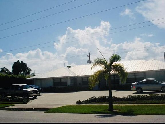 4th image of 201 Castlewood Dr #201A