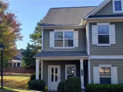 1104 Lake Point Way, Suwanee, GA, 30024