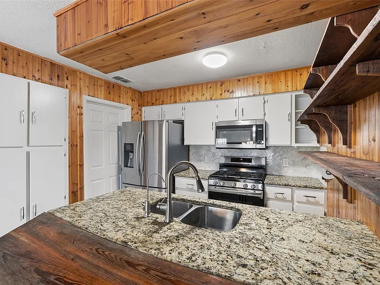 7000 Shannon Dr — Photo 14