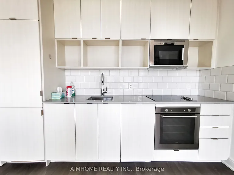 89 McGill St #1311 — Photo 4
