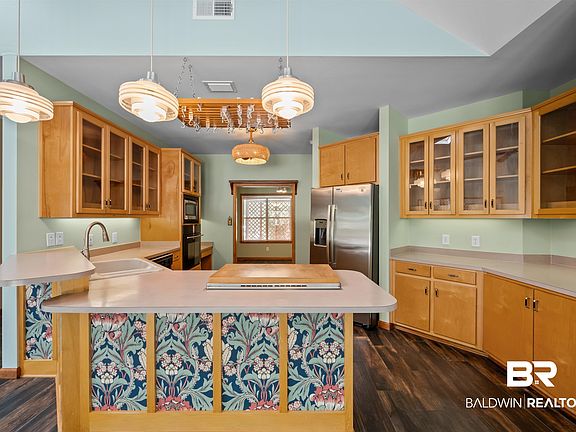 5th image of 608 Bon Secour St