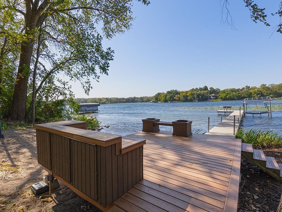 1st image of 5630 Christmas Lake Pt