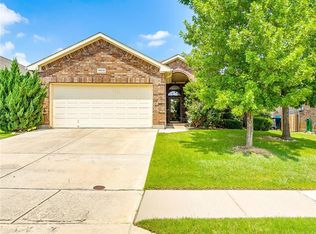 10248 Los Barros Trl, Fort Worth, TX 76177