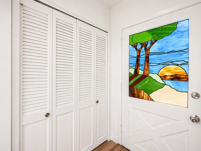 220 Lilac Ct — Photo 7