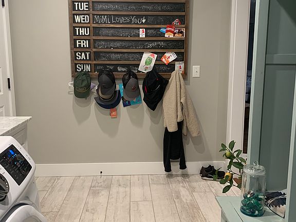 4th image of 120 Sunny Ln
