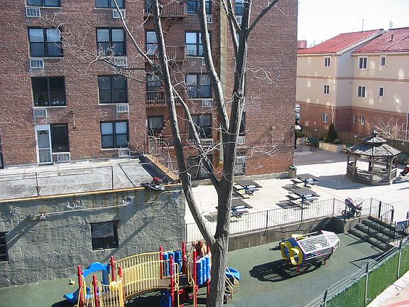 3rd image of 2800 Coyle St APT 624