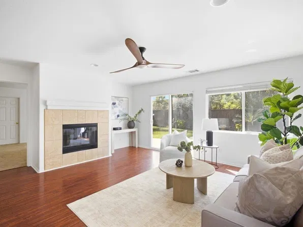 1009 Longfellow Ct, Oceanside, CA 92057