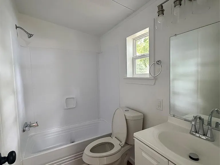 104 Kyle Dr — Photo 6