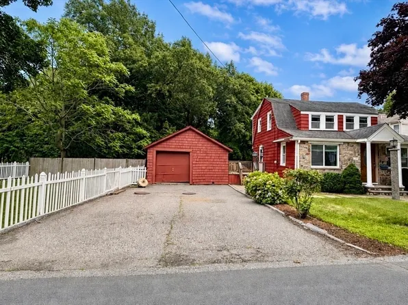 33 Volusia Rd, Hingham, MA 02043